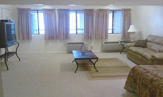 Parachute Inn Екстериор снимка